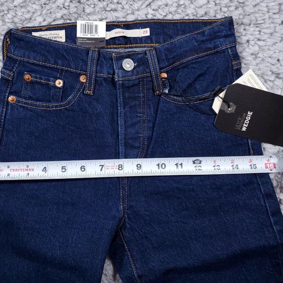 Levi's Wedgie Icon Fit Dark Wash Revolve High Rise Jeans Size 23 new with tags - Picture 10 of 12